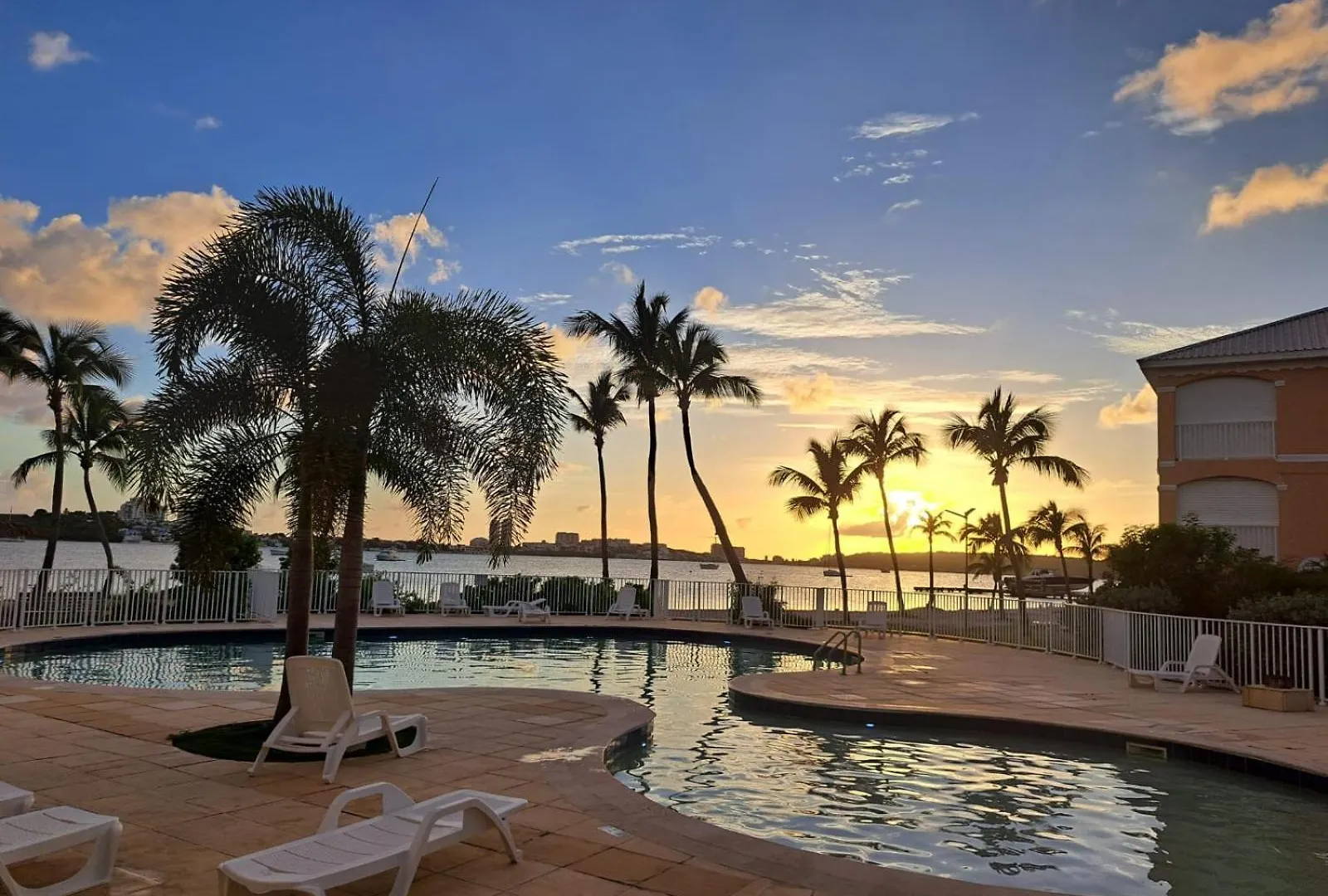 Apartment Appartement Au Bord De L'Eau Sxm Sandy Ground