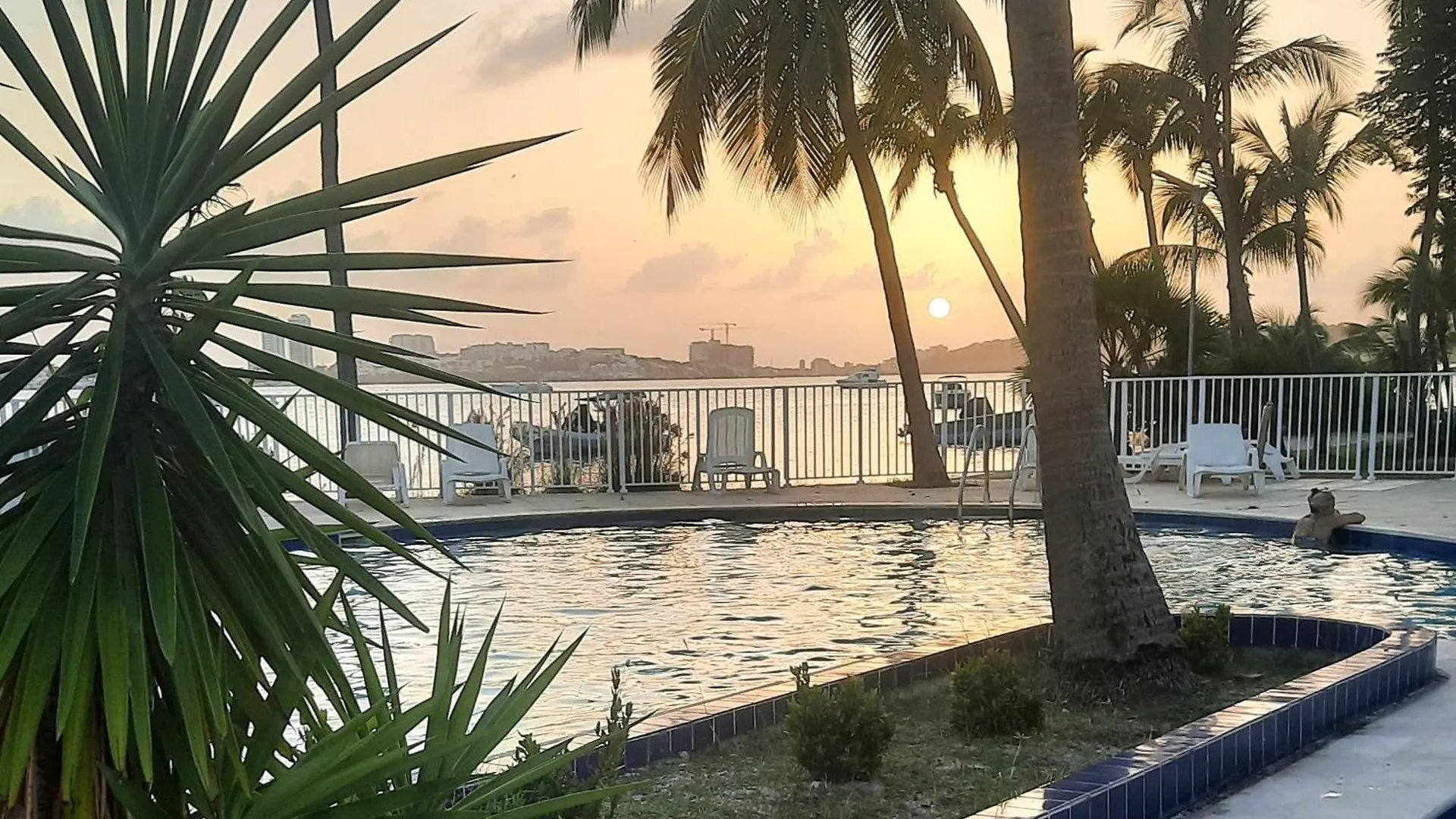 Apartment Appartement Au Bord De L'Eau Sxm Sandy Ground